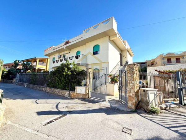 casa indipendente in vendita a Bagheria in zona Aspra