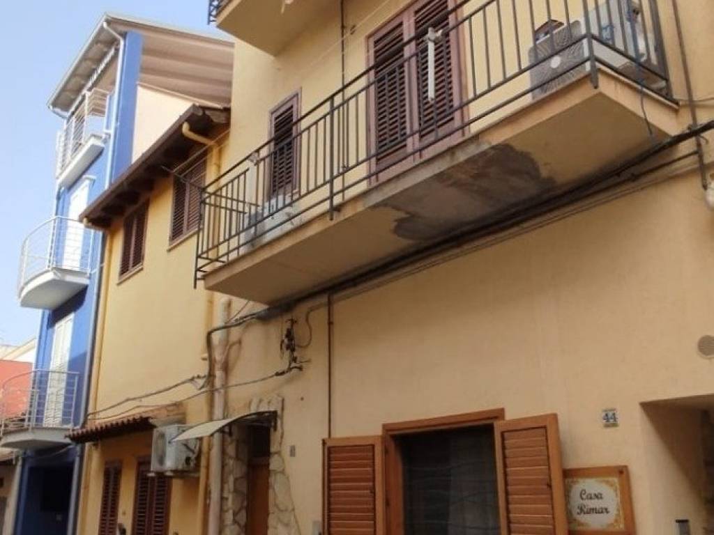 intera palazzina in vendita a Balestrate