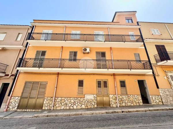 intera palazzina in vendita a Balestrate