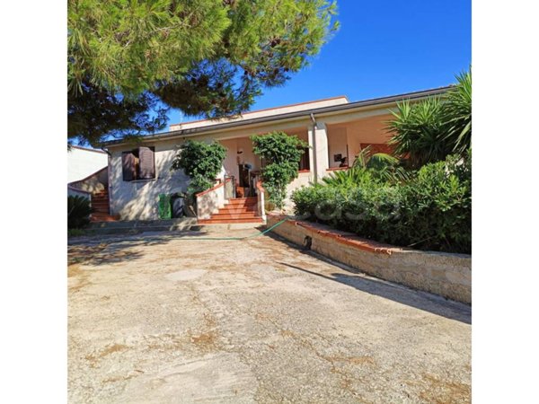casa indipendente in vendita a Balestrate