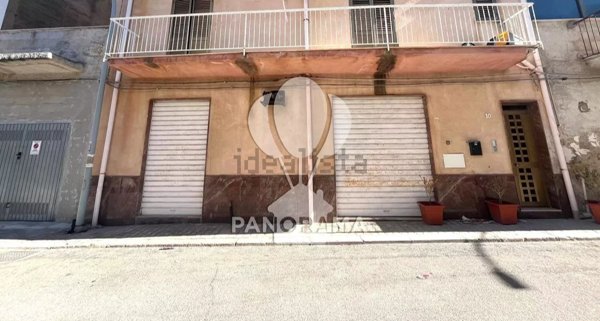 locale commerciale in vendita a Balestrate