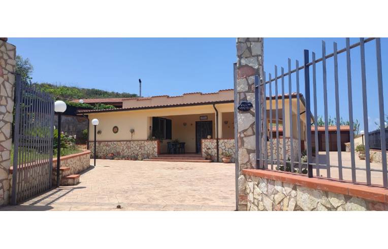 casa indipendente in vendita a Balestrate