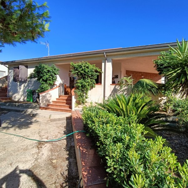casa indipendente in vendita a Balestrate