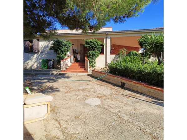 casa indipendente in vendita a Balestrate
