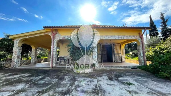 casa indipendente in vendita a Balestrate