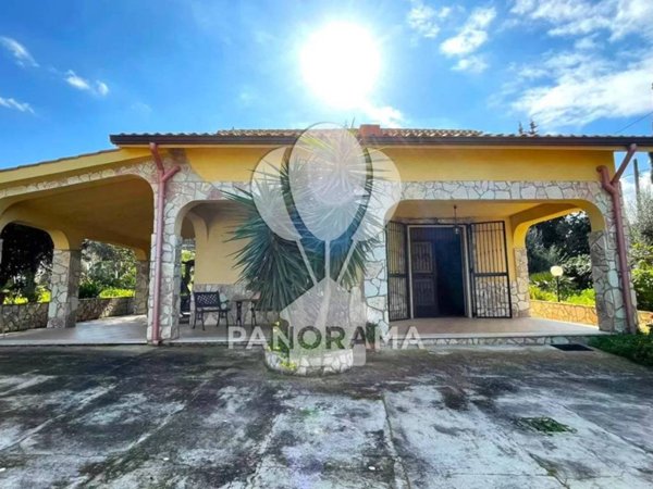 casa indipendente in vendita a Balestrate