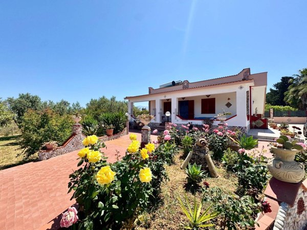 casa indipendente in vendita a Balestrate
