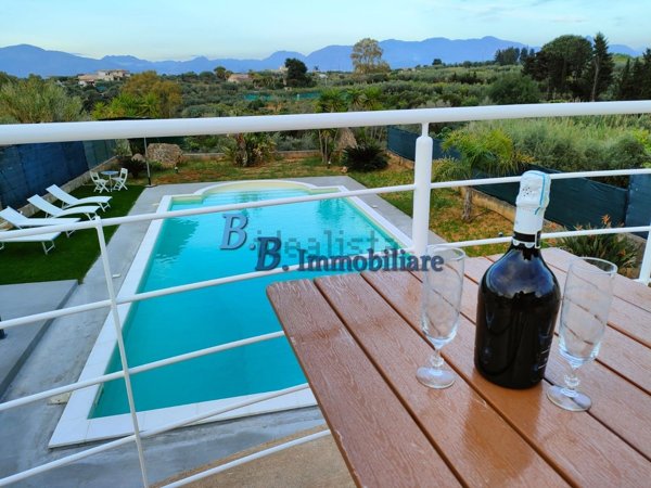 casa indipendente in vendita a Balestrate