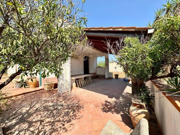 casa indipendente in vendita a Balestrate