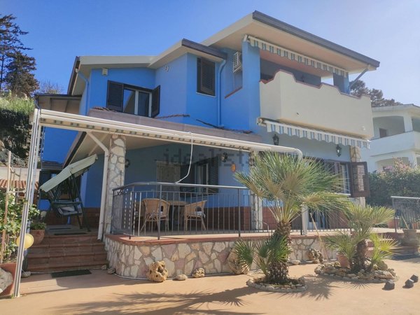 casa indipendente in vendita a Balestrate