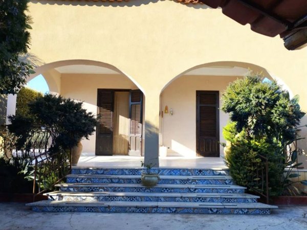 casa indipendente in vendita a Balestrate