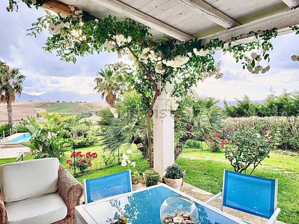 casa indipendente in vendita a Balestrate