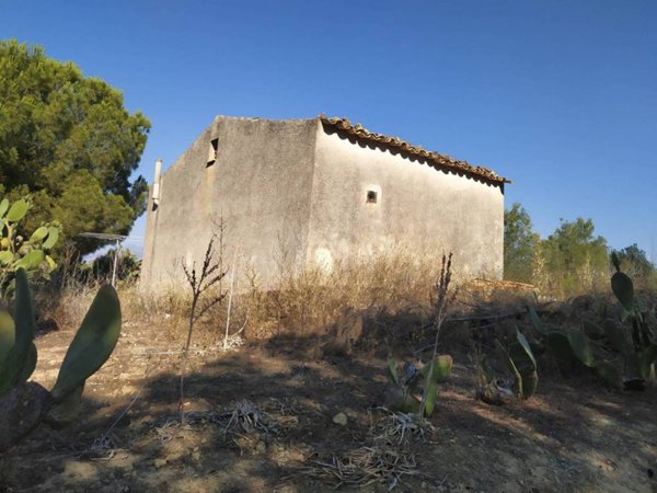 locale di sgombero in vendita a Balestrate