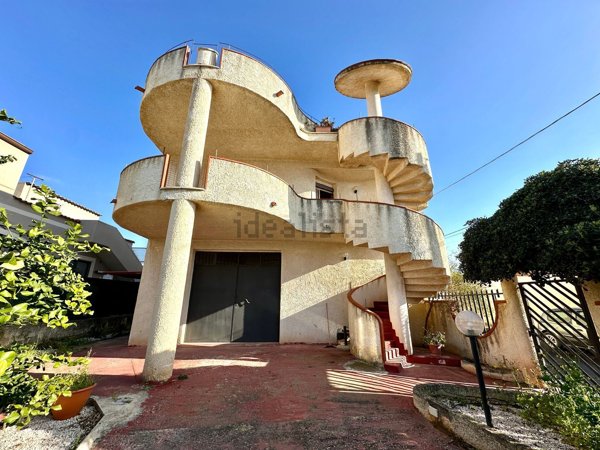 casa indipendente in vendita a Balestrate