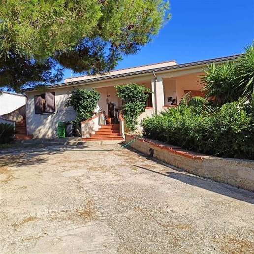 casa indipendente in vendita a Balestrate