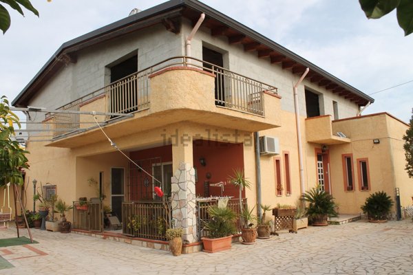 casa indipendente in vendita a Balestrate