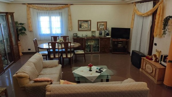 pentavano in vendita a Balestrate