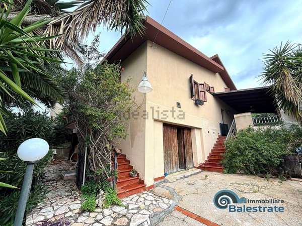 casa indipendente in vendita a Balestrate