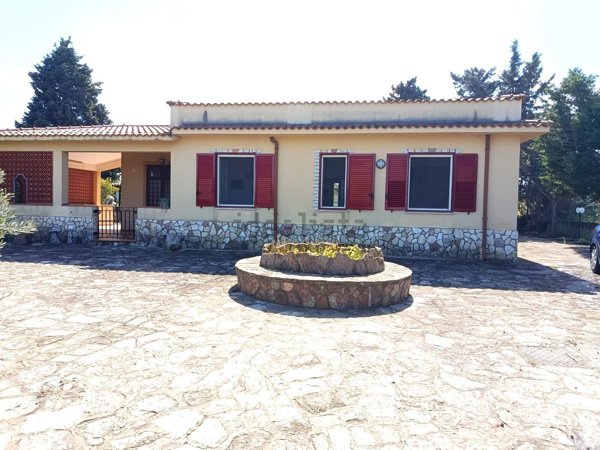 casa indipendente in vendita a Balestrate