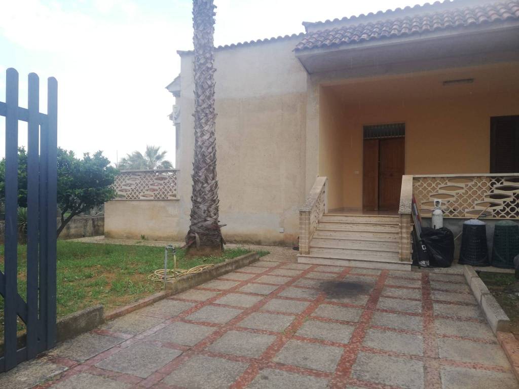 casa indipendente in vendita a Balestrate