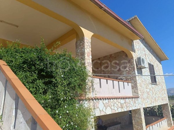 casa indipendente in vendita a Balestrate