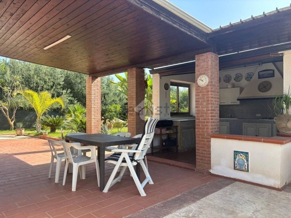 casa indipendente in vendita a Balestrate
