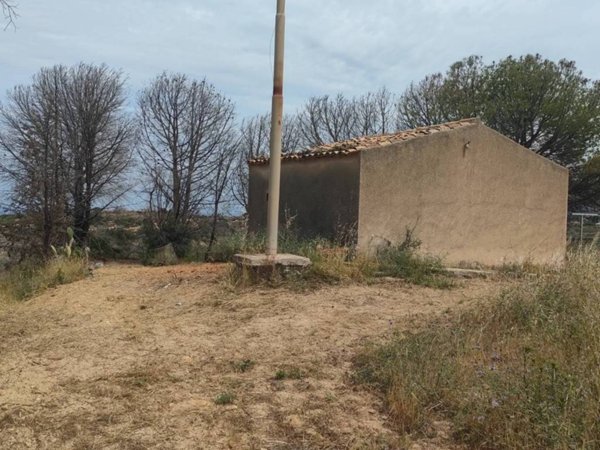 locale di sgombero in vendita a Balestrate