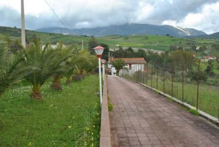 casa indipendente in vendita a Baucina