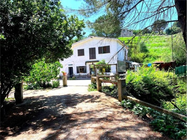 casa indipendente in vendita a Baucina