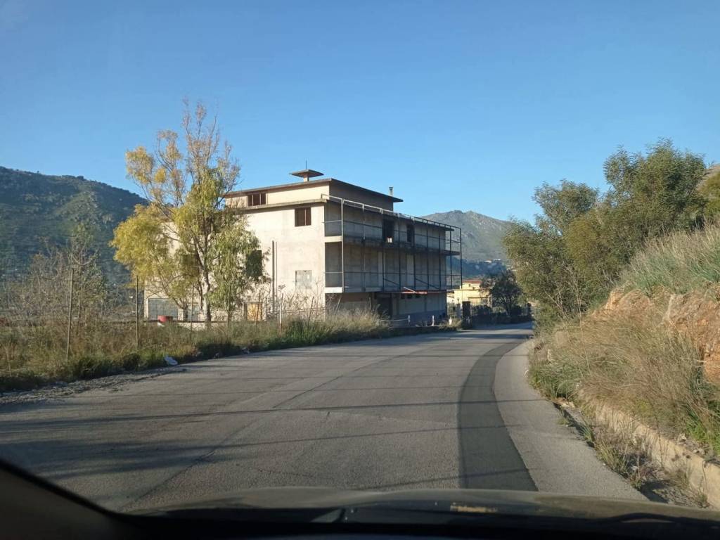 intera palazzina in vendita a Belmonte Mezzagno