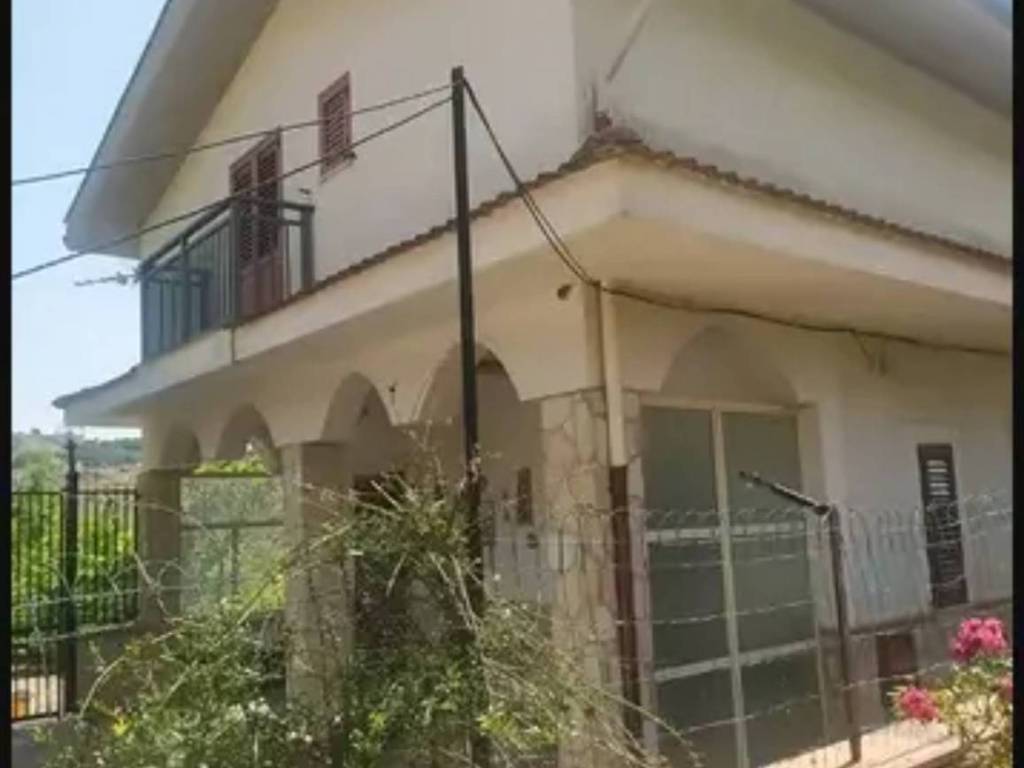 casa indipendente in vendita a Belmonte Mezzagno