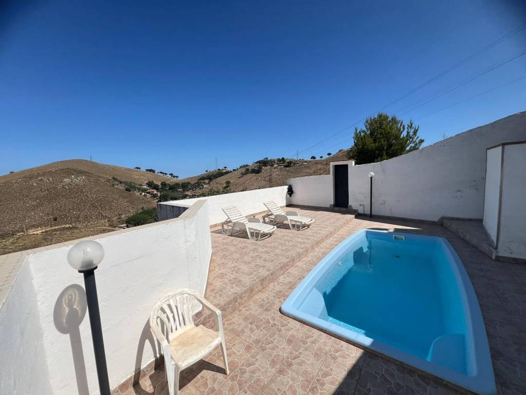 casa indipendente in vendita a Belmonte Mezzagno