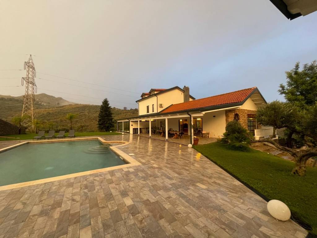 casa indipendente in vendita a Belmonte Mezzagno