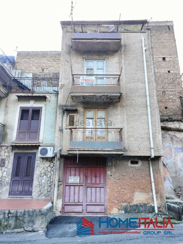 pentavano in vendita a Belmonte Mezzagno