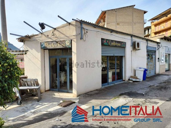 locale commerciale in vendita a Belmonte Mezzagno