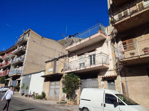 casa indipendente in vendita a Belmonte Mezzagno