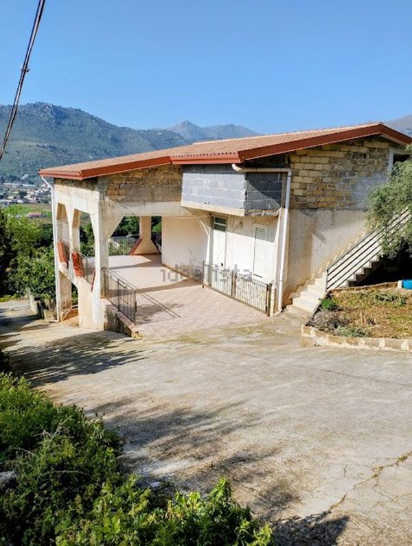 casa indipendente in vendita a Belmonte Mezzagno