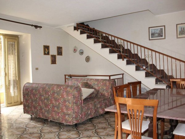 casa indipendente in vendita a Belmonte Mezzagno
