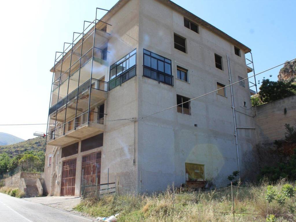 intera palazzina in vendita a Belmonte Mezzagno