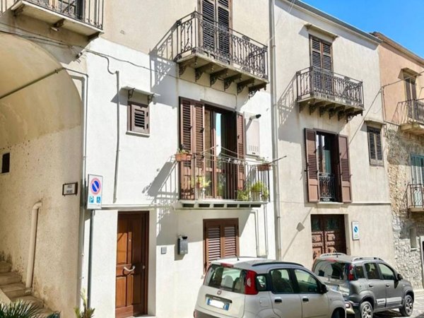 casa indipendente in vendita a Bisacquino