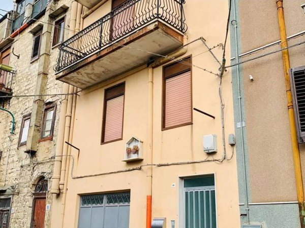 casa indipendente in vendita a Bisacquino