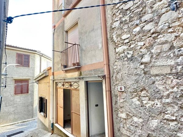casa indipendente in vendita a Bisacquino