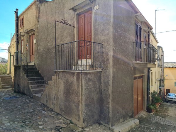 casa indipendente in vendita a Bisacquino