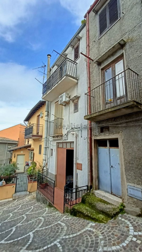 casa indipendente in vendita a Bisacquino