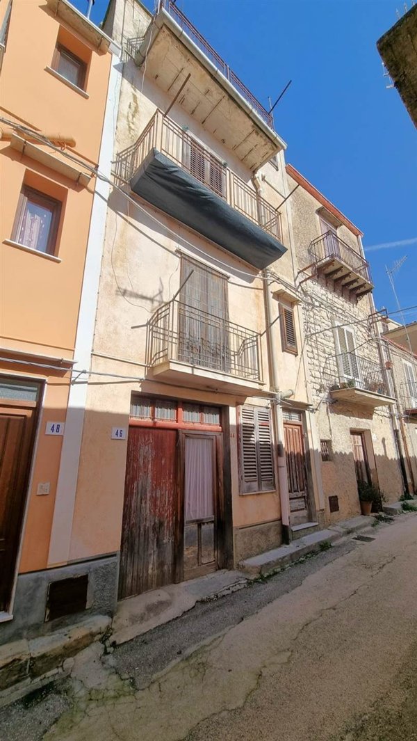 casa indipendente in vendita a Bisacquino