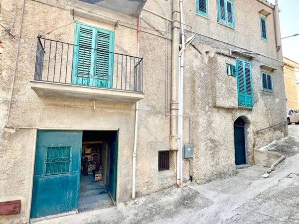 casa indipendente in vendita a Bisacquino