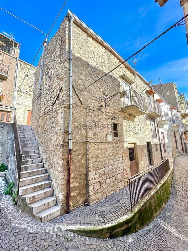 casa indipendente in vendita a Bisacquino