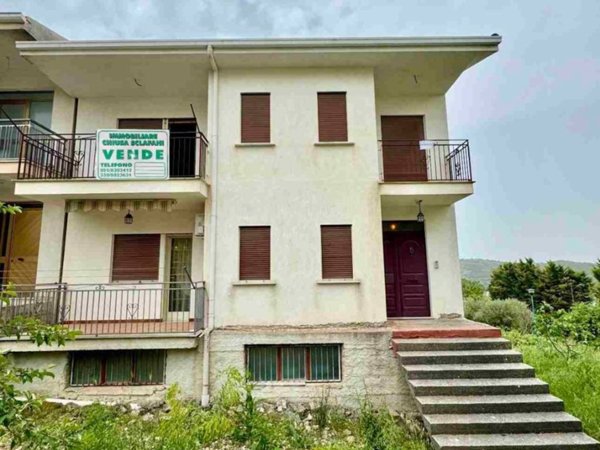 casa indipendente in vendita a Bisacquino