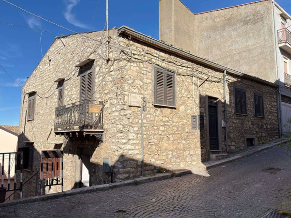 casa indipendente in vendita a Bisacquino