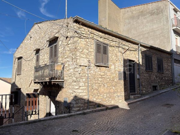 casa indipendente in vendita a Bisacquino